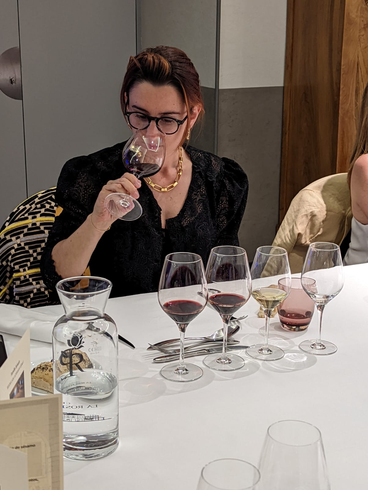degustation de vins par Claire Sylvain – examen olfactif d un vin rouge