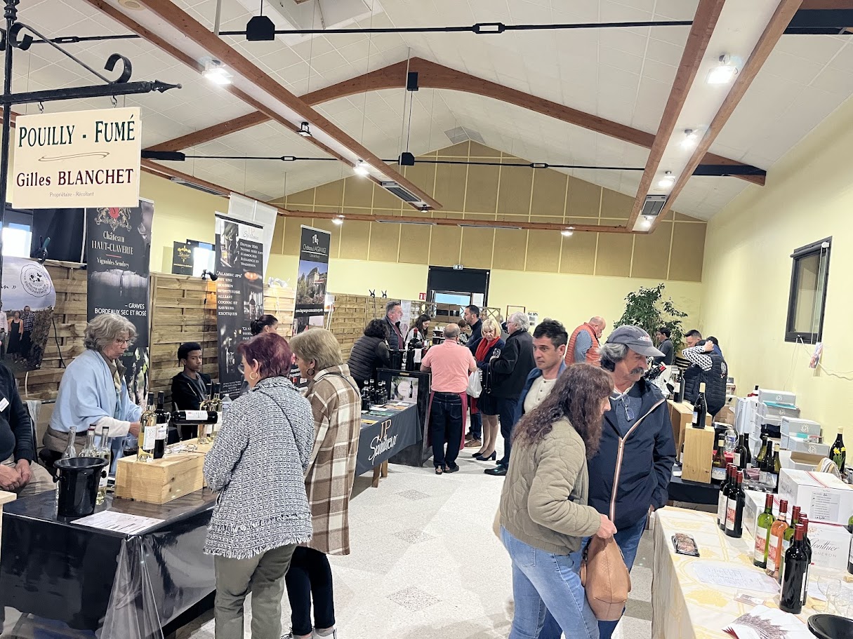 March&eacute; des vins et du terroir de Pranzac dans le d&eacute;partement de la Charente